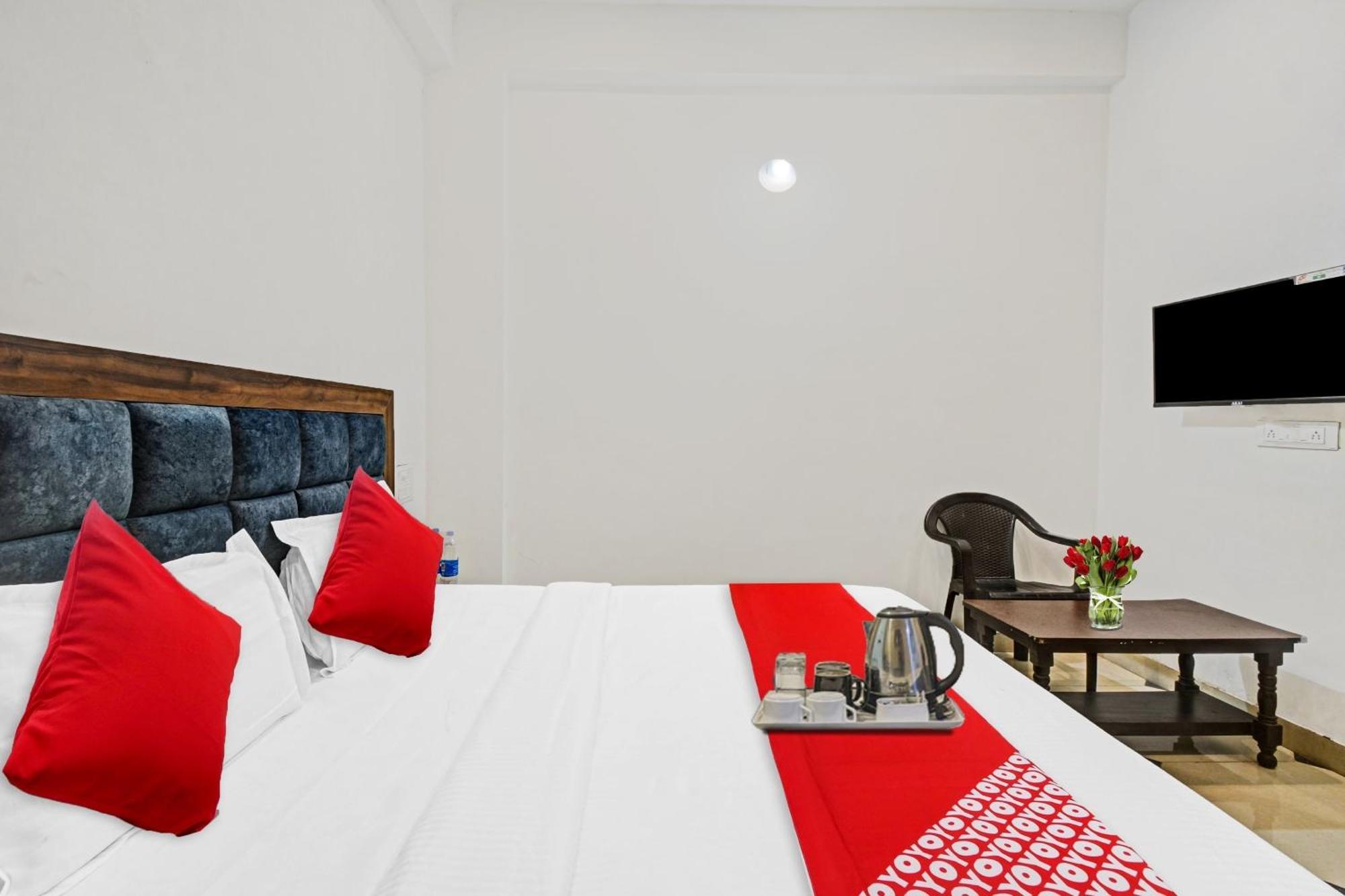 Hotel O Padharo Saa Udaipur Eksteriør billede
